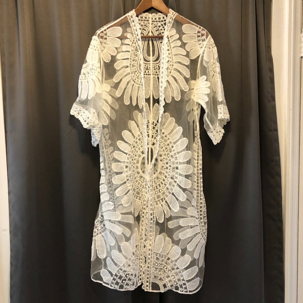 EUC Shein ONE SIZE Embroidered Floral BOHO Kimono SWIM Duster WHITE sheer B66